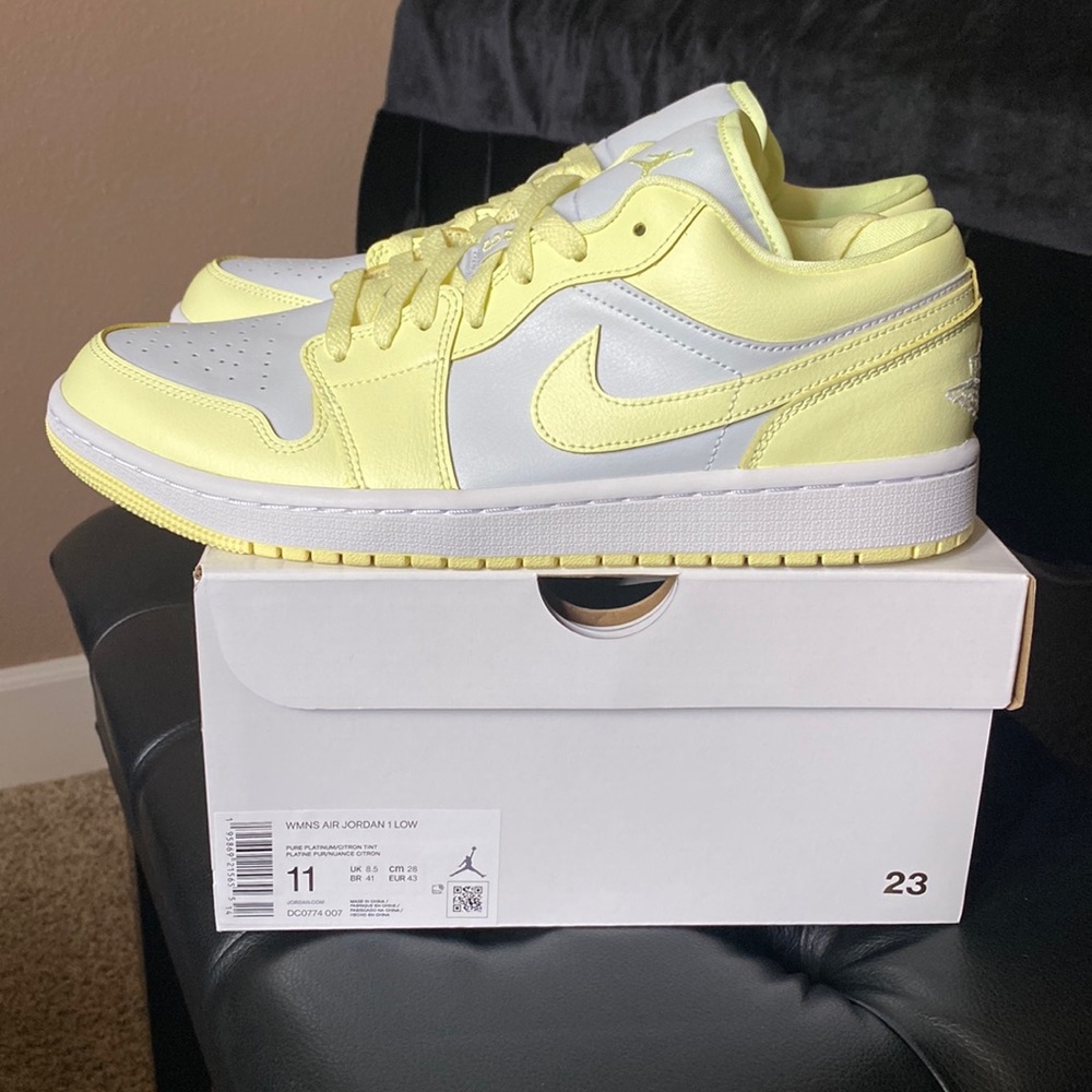 Air Jordan 1 Low Shoes